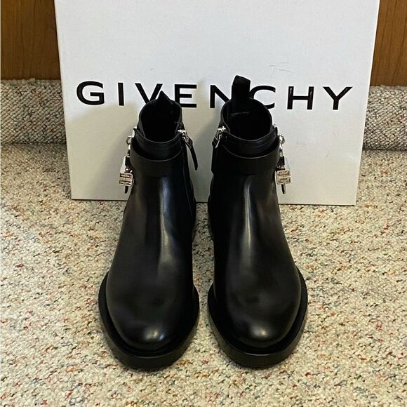 Givenchy Padlock Ankle Leather Boots size 40 - Picture 3 of 14